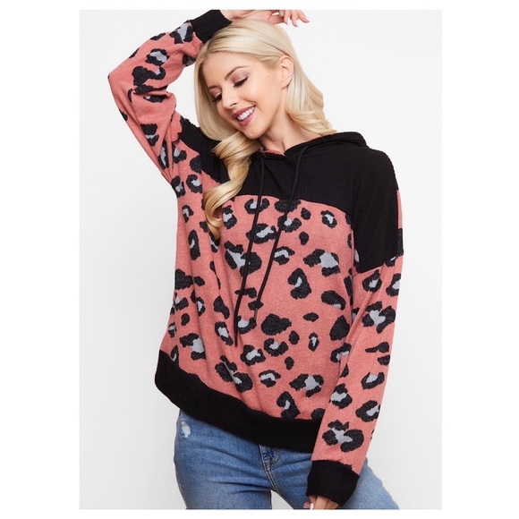 🍁 LEOPARD COLORBLOCK HOODIE - Picture 2 of 5